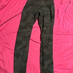 Lululemon Wunder Train Tights size 6
